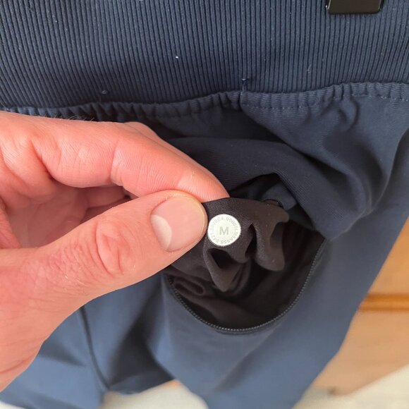 Lululemon ABC Jogger - Picture 6 of 8